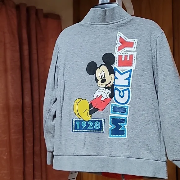 Disney Boys Reversable Red, White, Blue, and Gray 1928 Mickey Jacket. Size 5/6 - Picture 4 of 7